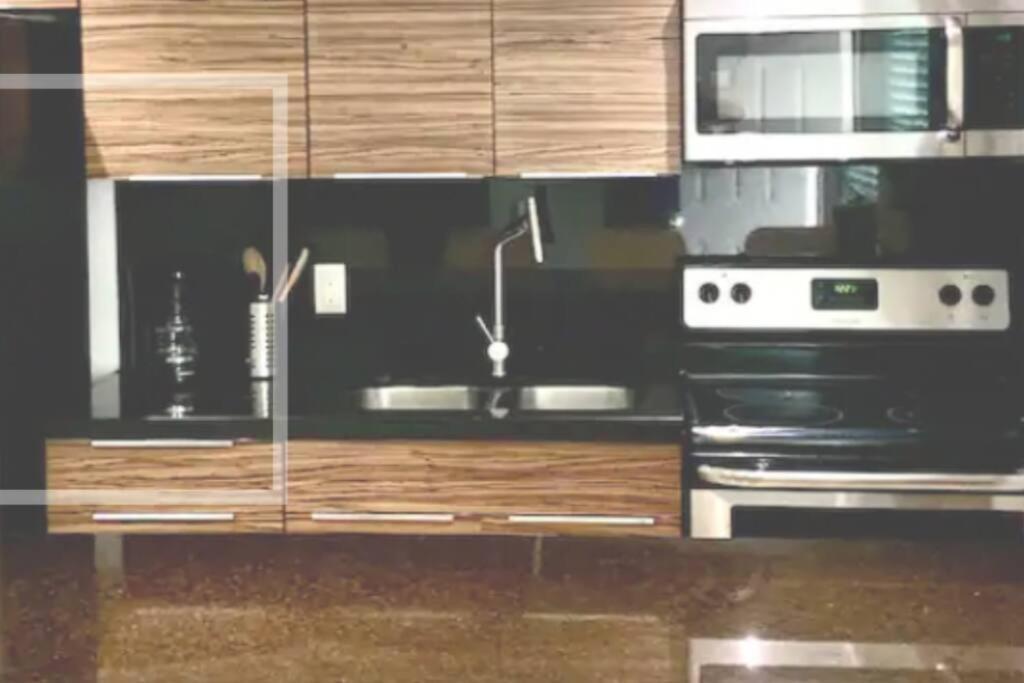 Groveo5 10 Minutes From Miami Beach Exterior photo